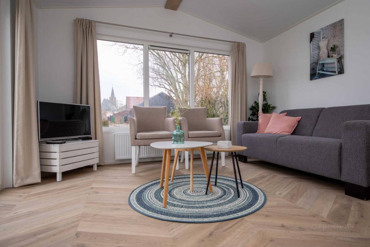 Chalets Op Minicamping Dorpszicht Gapinge Exterior photo